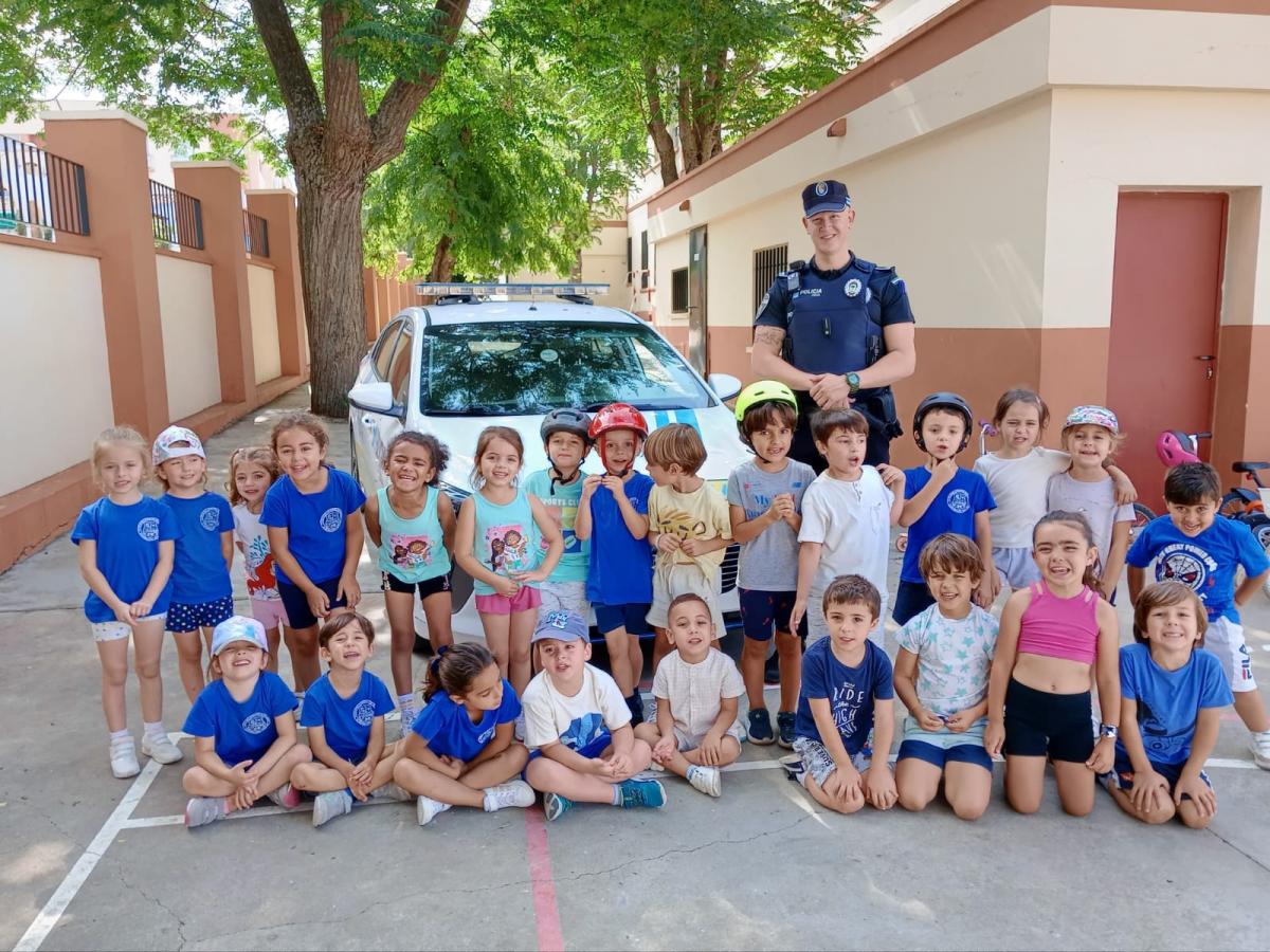 EL C.P.  Antonio Machado realizó un taller de educación vial con ayuda de la Policía Local