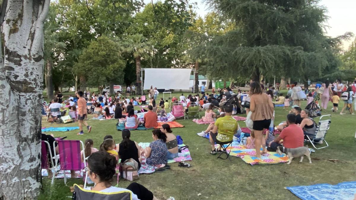 El gobierno local se muestra satisfecho con la respuesta al cine de verano