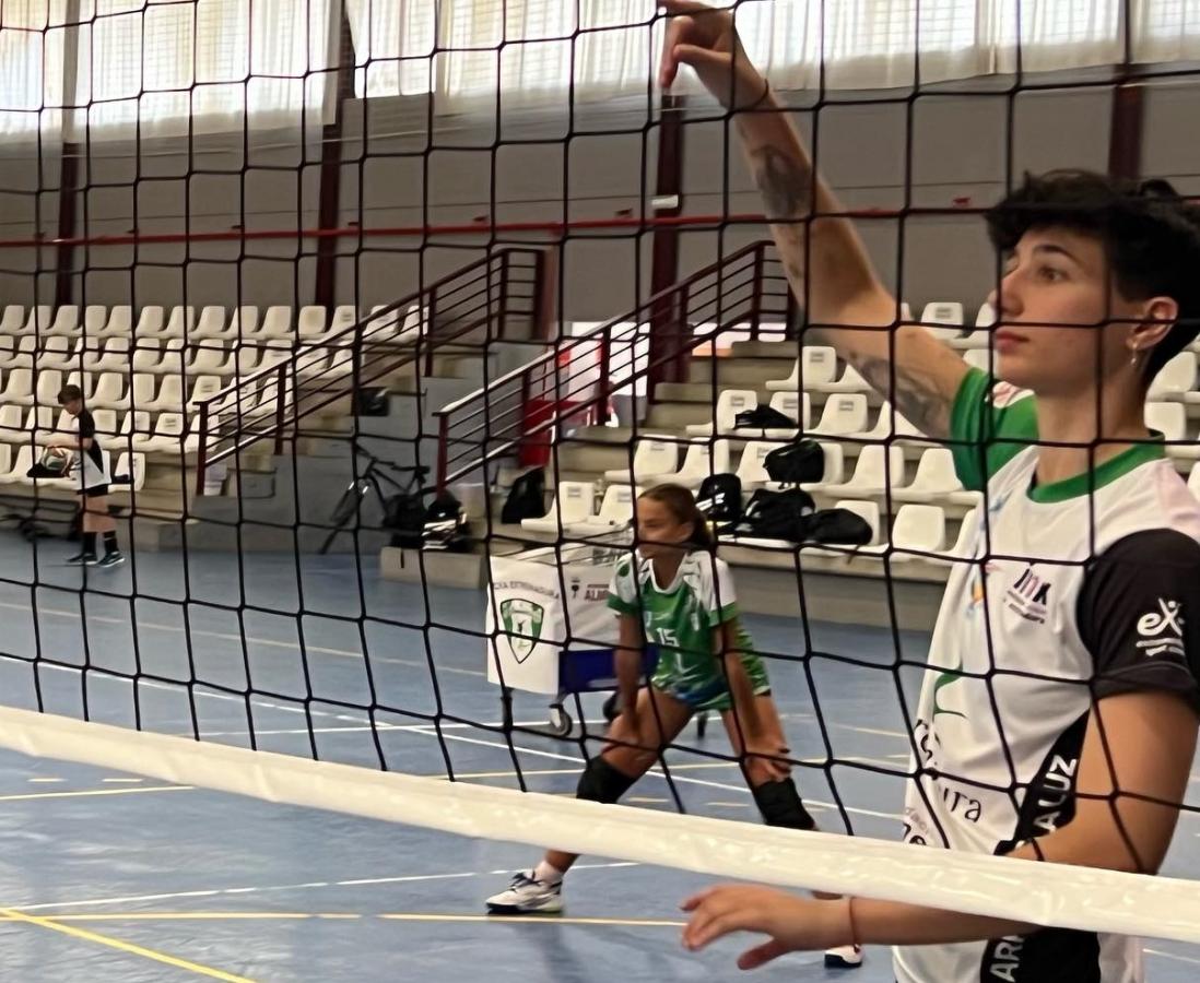 Abiertas las inscripciones de la escuela de voleibol desde los 4 años sin límite de edad