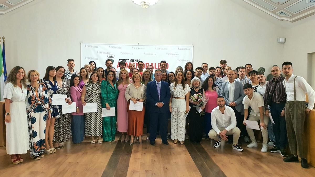 La escuela profesional Iris celebra un acto de clausura para finalizar el curso