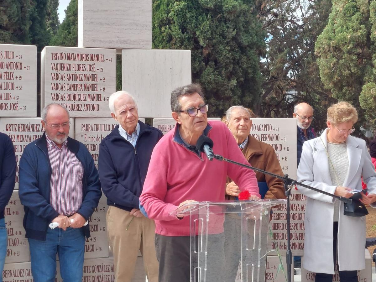 Inaugurado el memorial en homenaje a las víctimas de la represión franquista