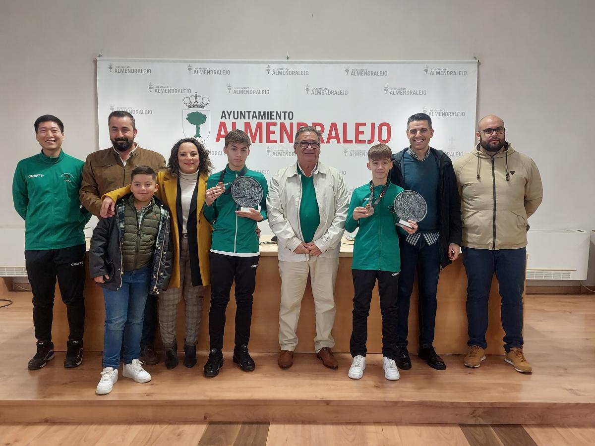 Jairo Macías y Rafael Pascual recibidos en el Ayuntamiento tras el bronce en los Campeonatos de España