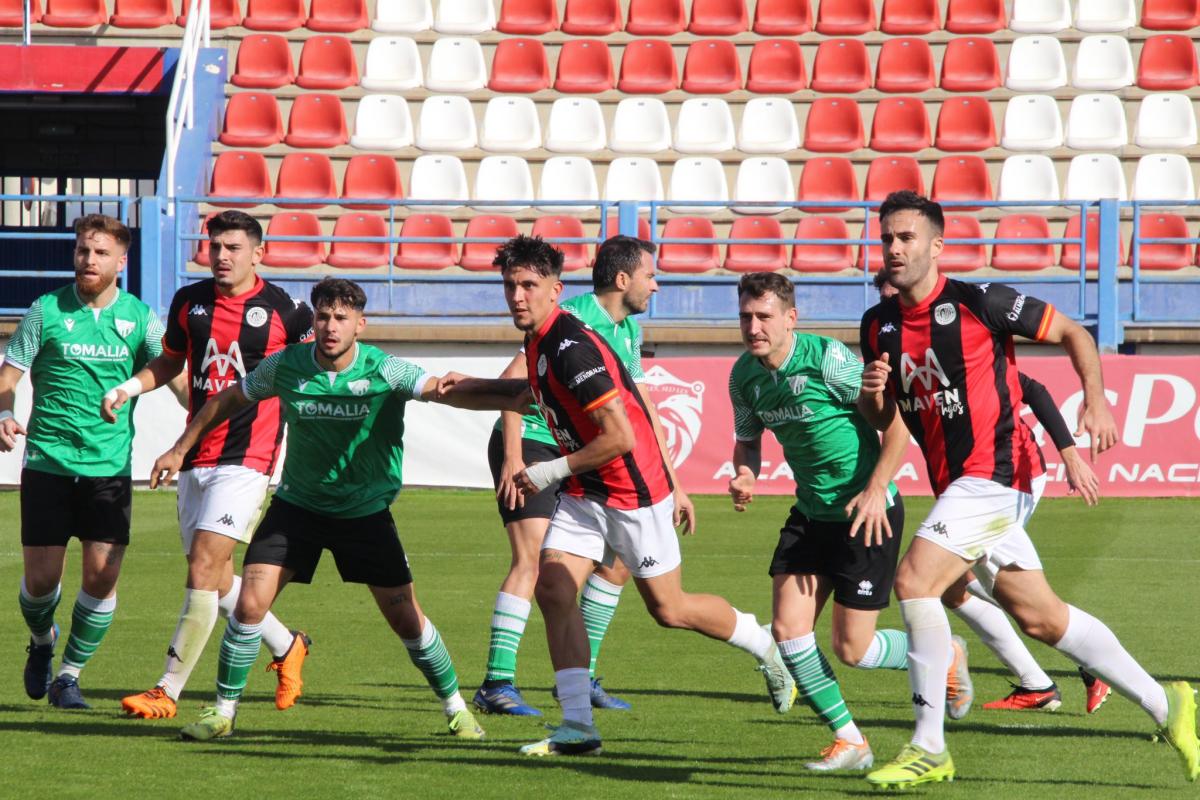 El Extremadura se despide de la Copa tras caer en casa ante el Santa Amalia