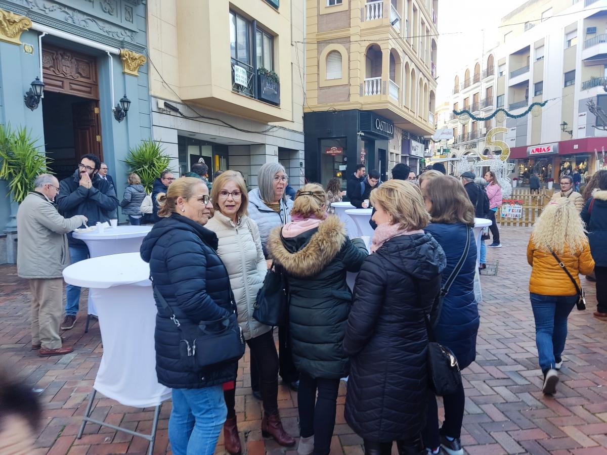 Asemce pone a la venta más de una veintena de roscones solidarios