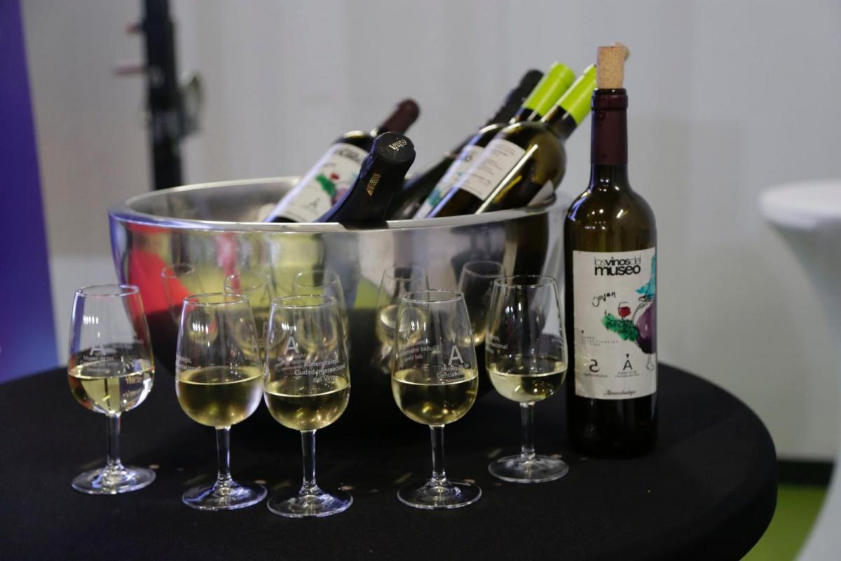 El Museo del Vino programa una nueva  actividad denominada ‘Visita copa en mano’