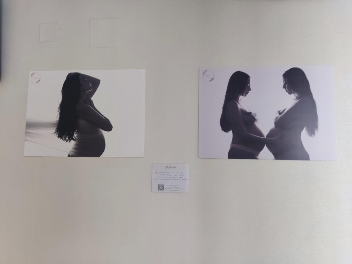 Lara González expone fotos de recién nacidos y maternidad en el centro de salud San José