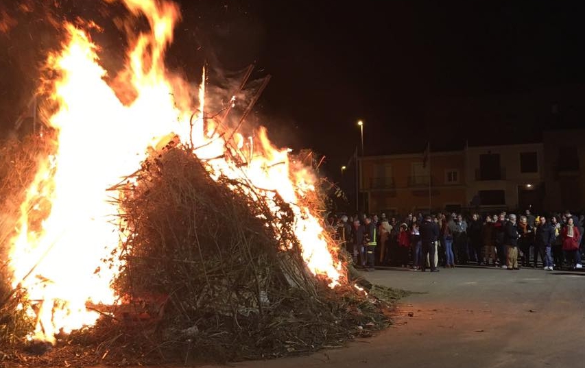 81 hogueras se encenderán este sábado en la fiesta de las Candelas
