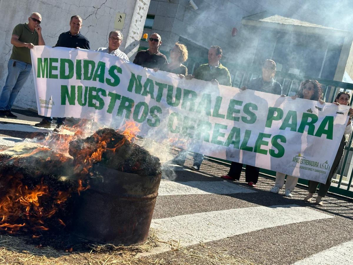 Apag Extremadura Asaja reclama la flexibilización de requisitos para la quema de rastrojos