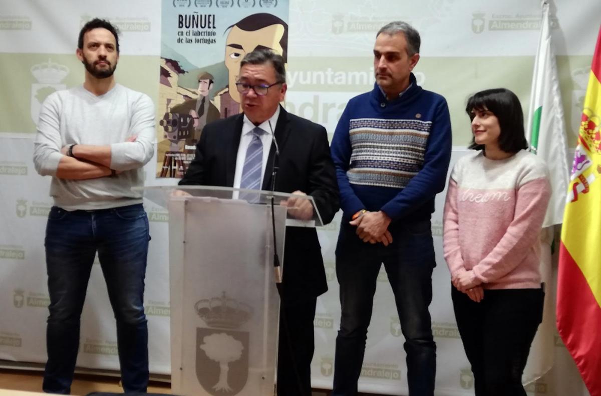 El ayuntamiento homenajeará al equipo de 'Buñuel...' con un evento en el teatro