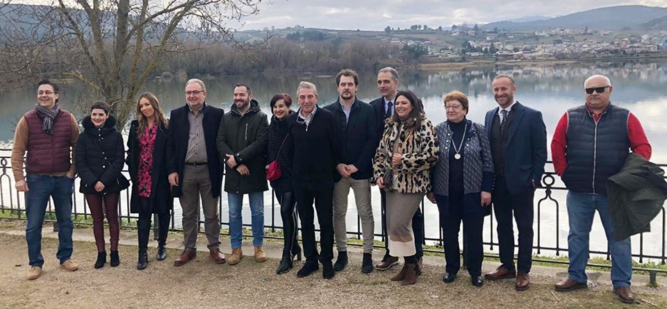 Una delegación almendralejense acude a la fiesta del Codillo en A Rúa