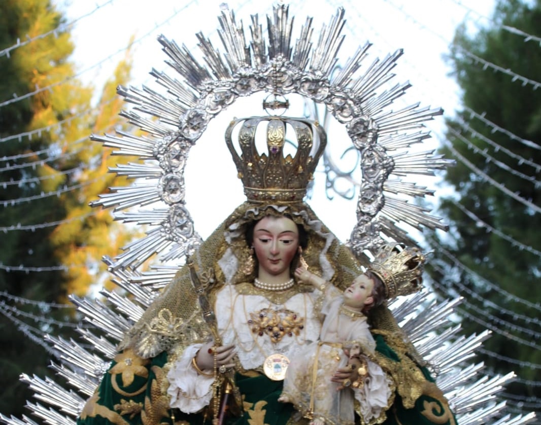 Todo preparado para la procesión de bajada de la alcaldesa perpetua de Almendralejo