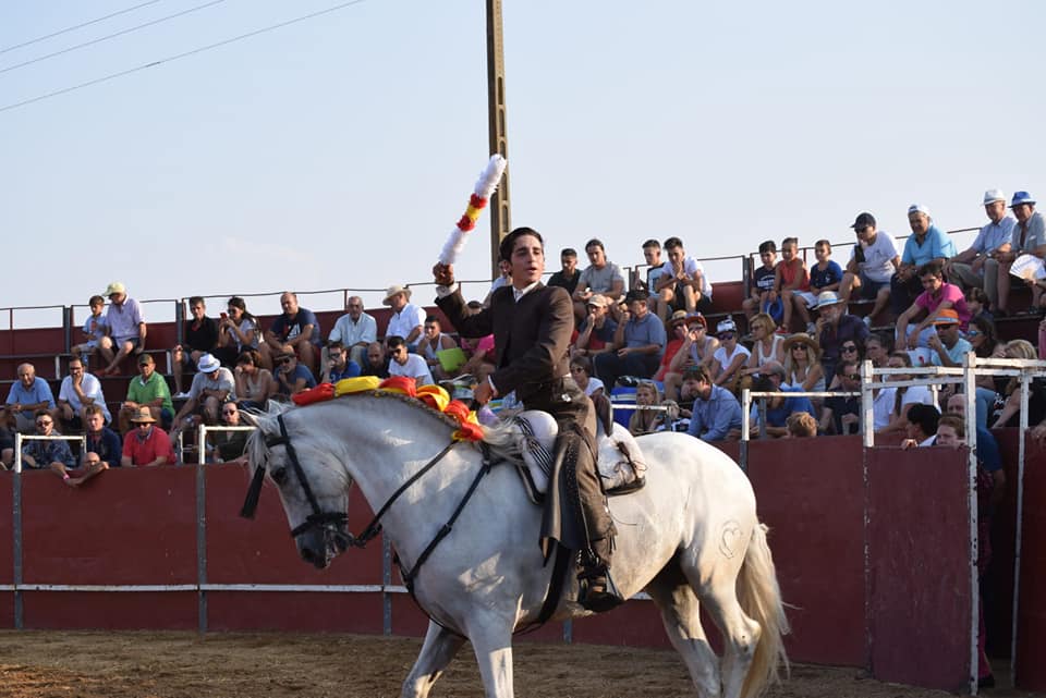 Adrián Venegas toreará con caballos nuevos en la corrida de la Piedad