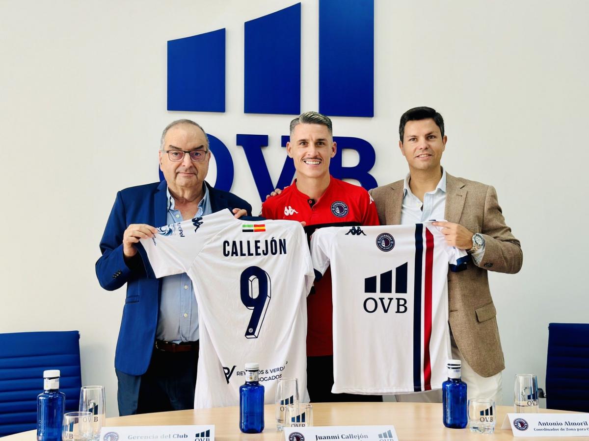 Juan Miguel Callejón presentado como nuevo jugador del CD Extremadura 