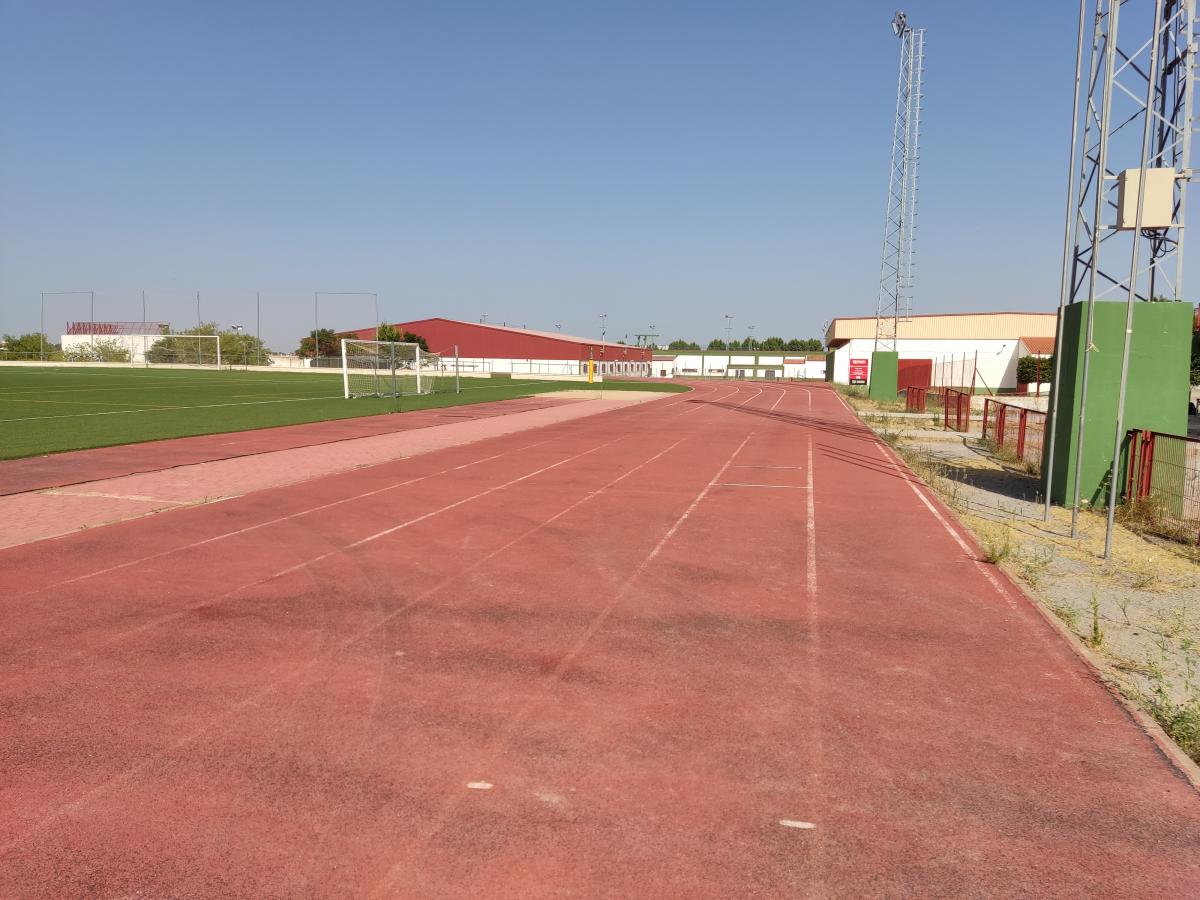 El club de atletismo pide civismo en el uso ciudadano de la pista