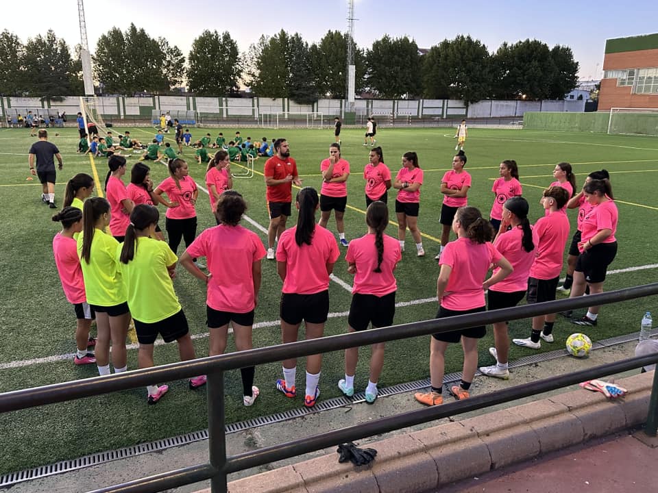 El Extremadura Femenino presentará este sábado a todos sus equipos