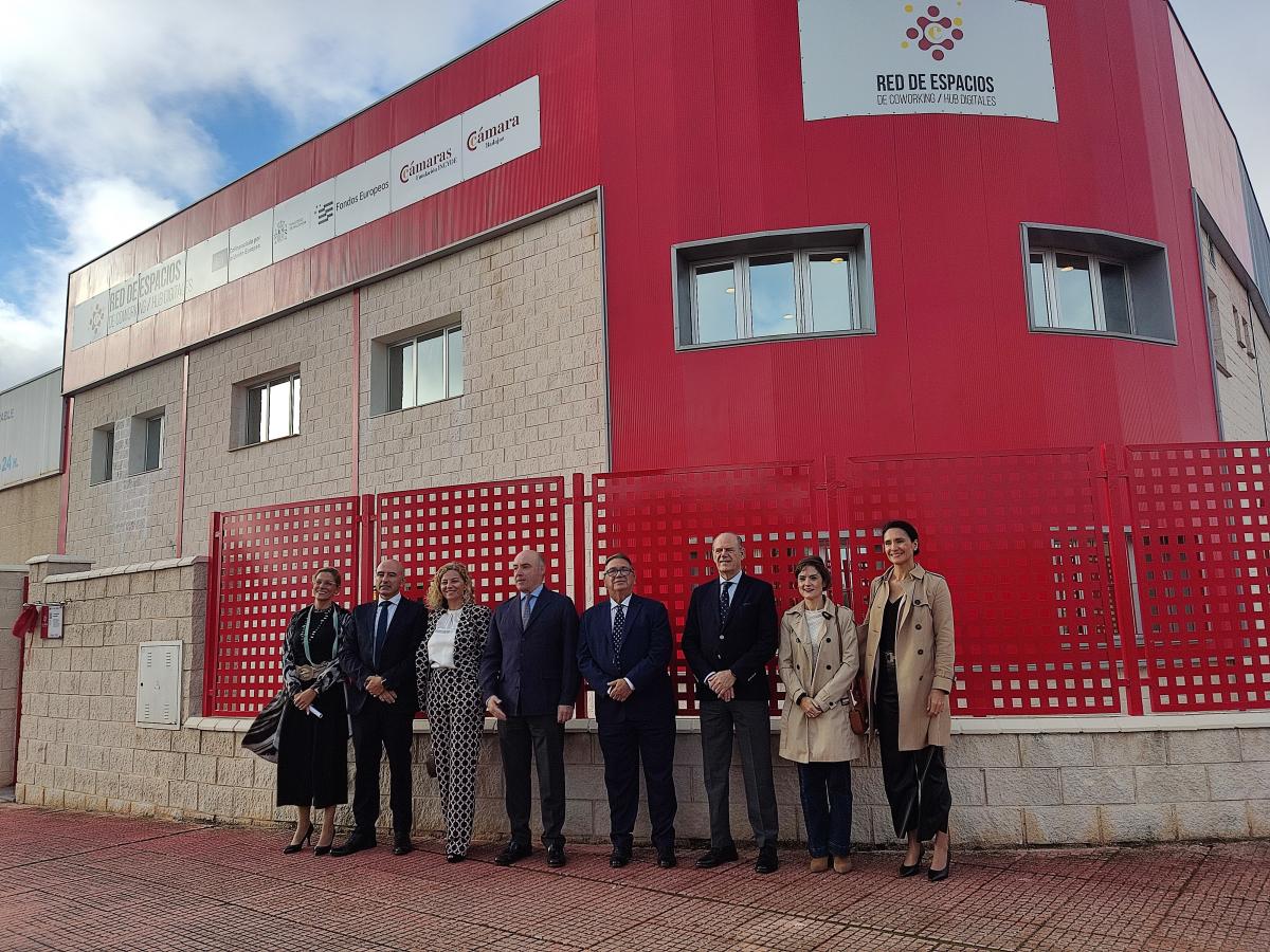 La Cámara de Comercio inaugura en Almendralejo un nuevo espacio de coworking