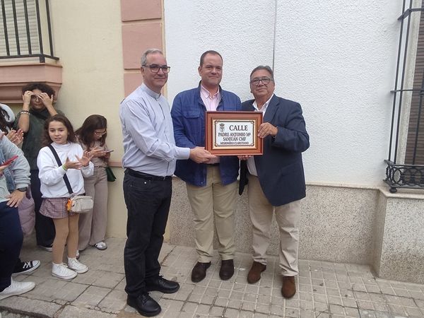 El Padre Antonio Sanjuán ya da nombre a una calle en Almendralejo