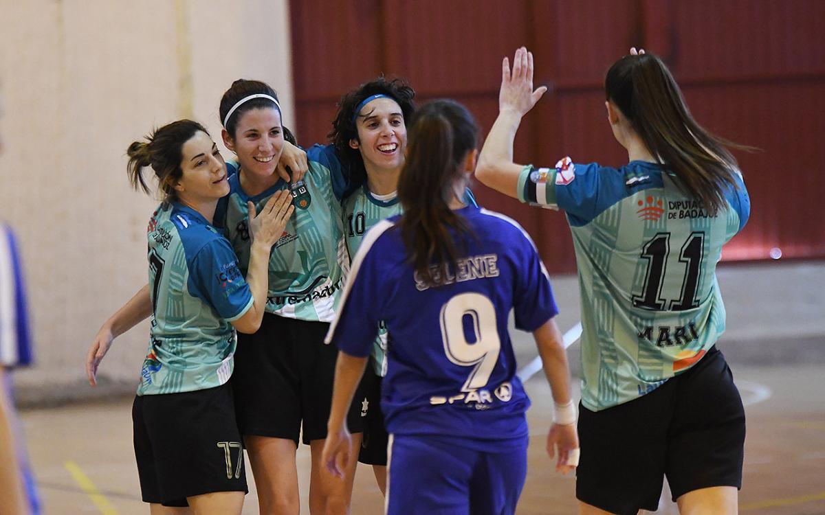 La Cruz Villanovense, campeón de la I Copa Futsal Femenina en Almendralejo