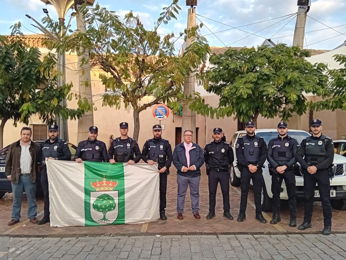 Policías locales de Almendralejo ayudarán desde hoy en Valencia