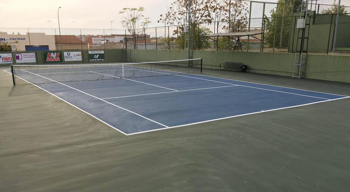 El equipo de gobierno se compromete a mejorar las pistas de tenis