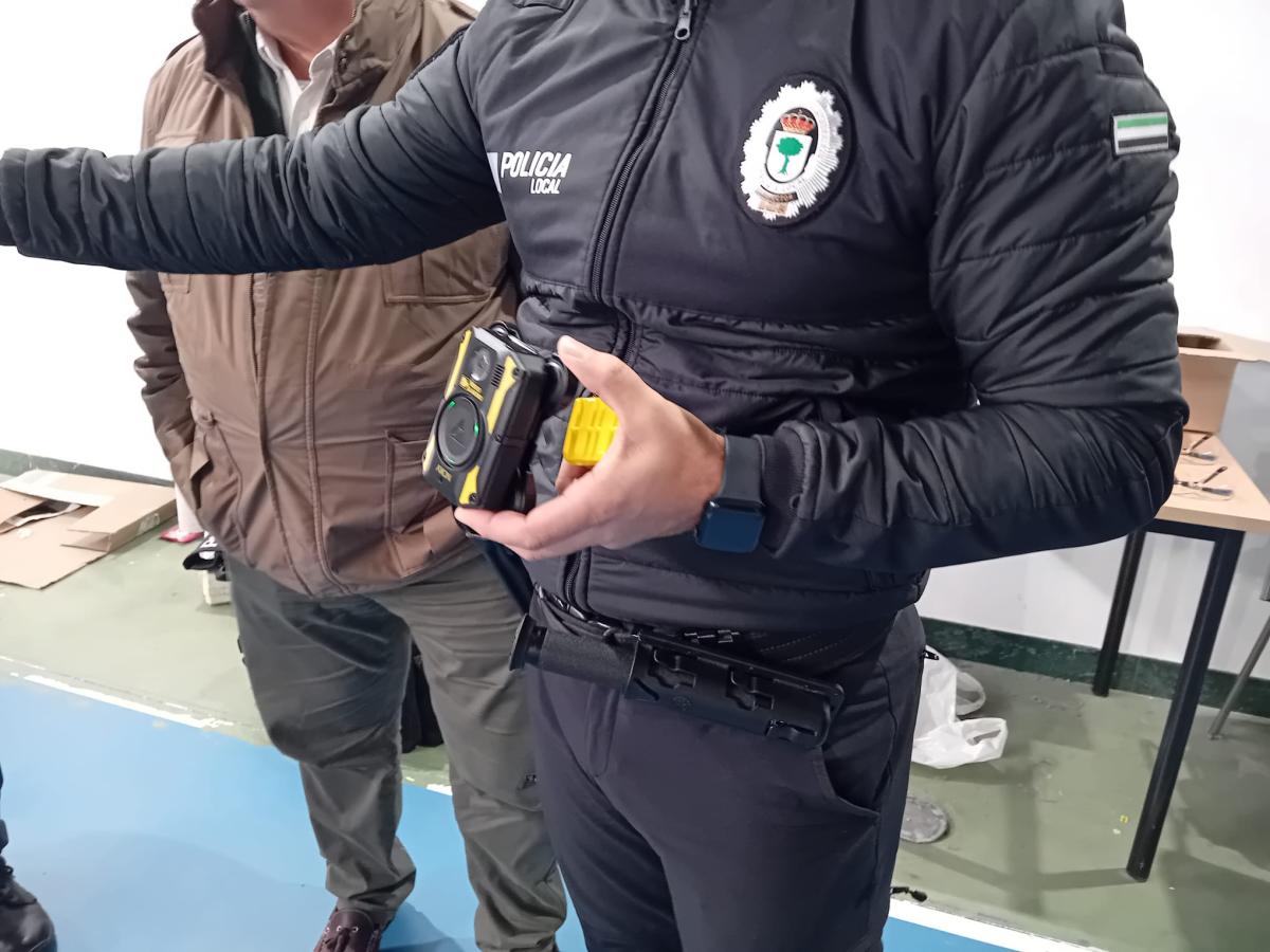 La Policía Local incorpora una pistola Táser con cámaras corporales