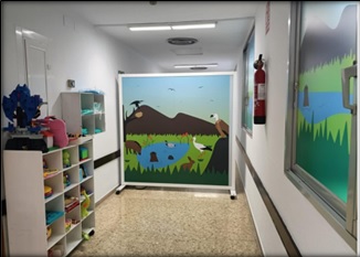 Los dibujos de la almendralejense Lucía Schlegel ya decoran el Hospital Materno Infantil