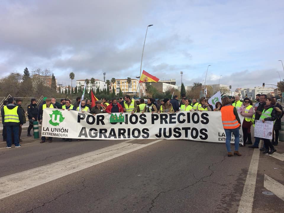 La Unión Extremadura se manifestará ante “el abandono de la Junta” al sector agrario