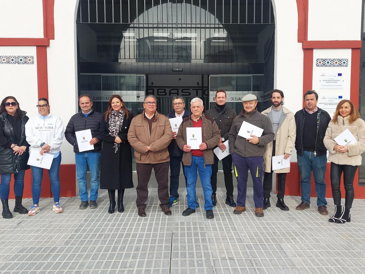 Entrega de llaves a los primeros adjudicatarios de cantinas y locales del Mercado 