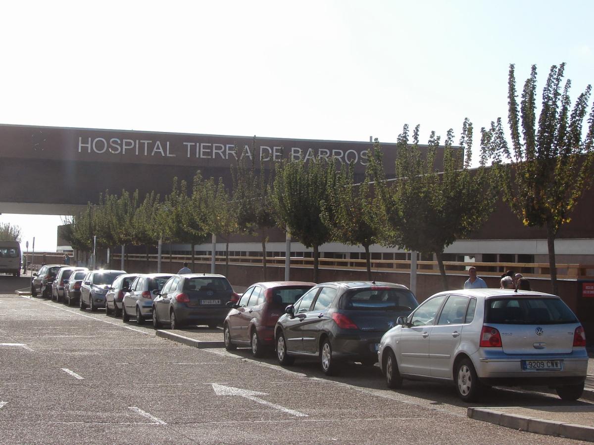 FACUA reclama que se mejore la cobertura móvil en el área de Urgencias del hospital