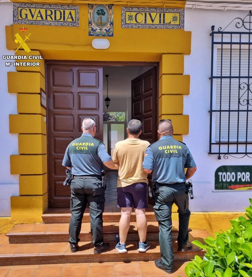 Detenido el autor de una veintena de robos en vehículos perpetrados en la comarca