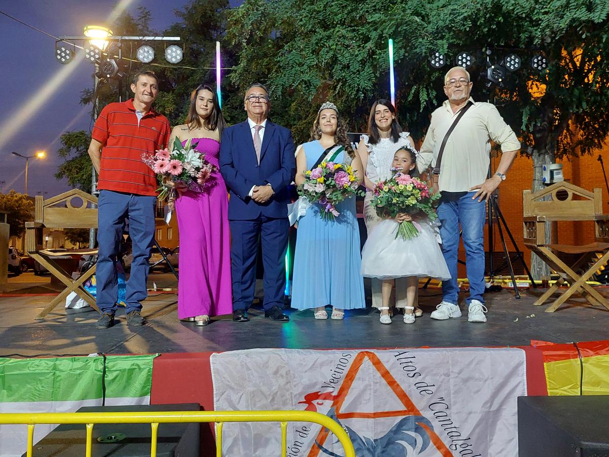 Cantalgallo coronó a su reina Marta González Fernández 