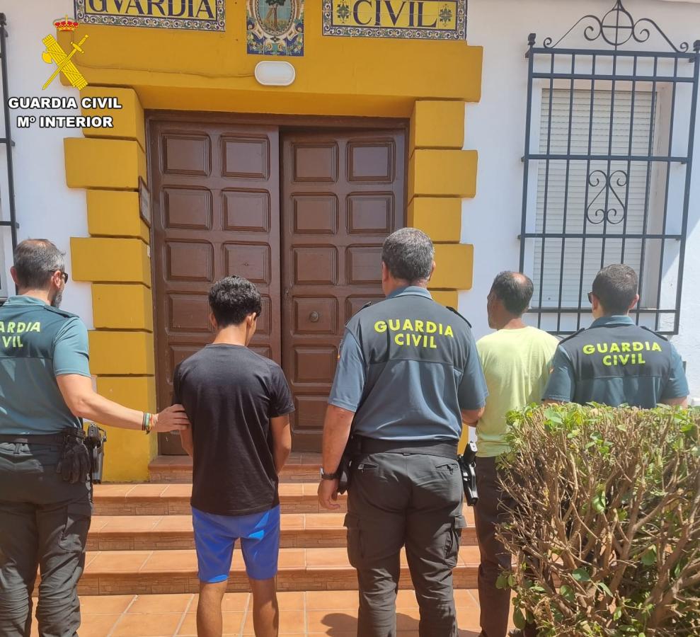 Detenido por conducción temeraria y darse a la fuga con su acompañante
