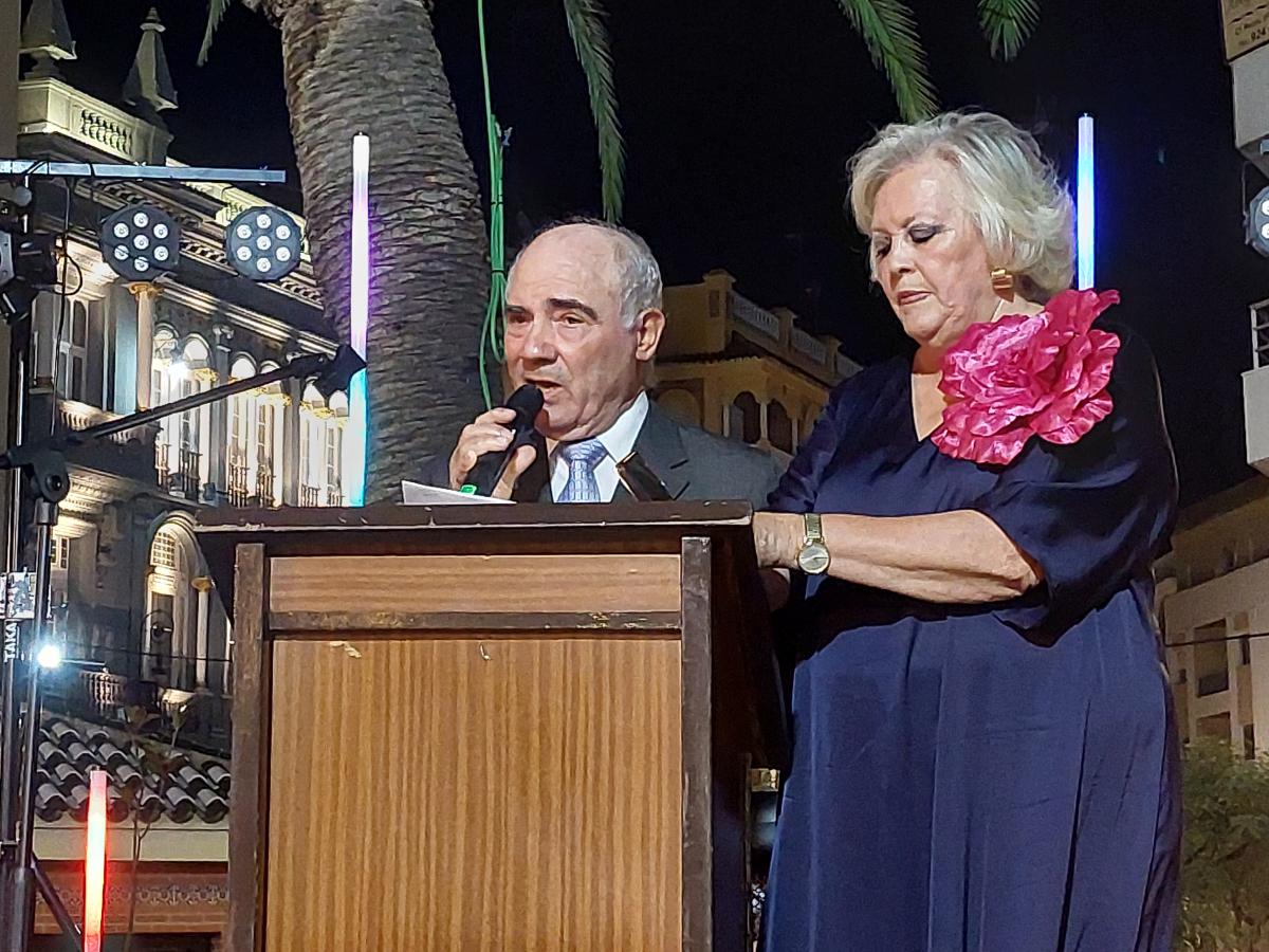 Claudia Mulero Álvarez fue coronada reina de la Asociación de Vecinos Zona Centro 