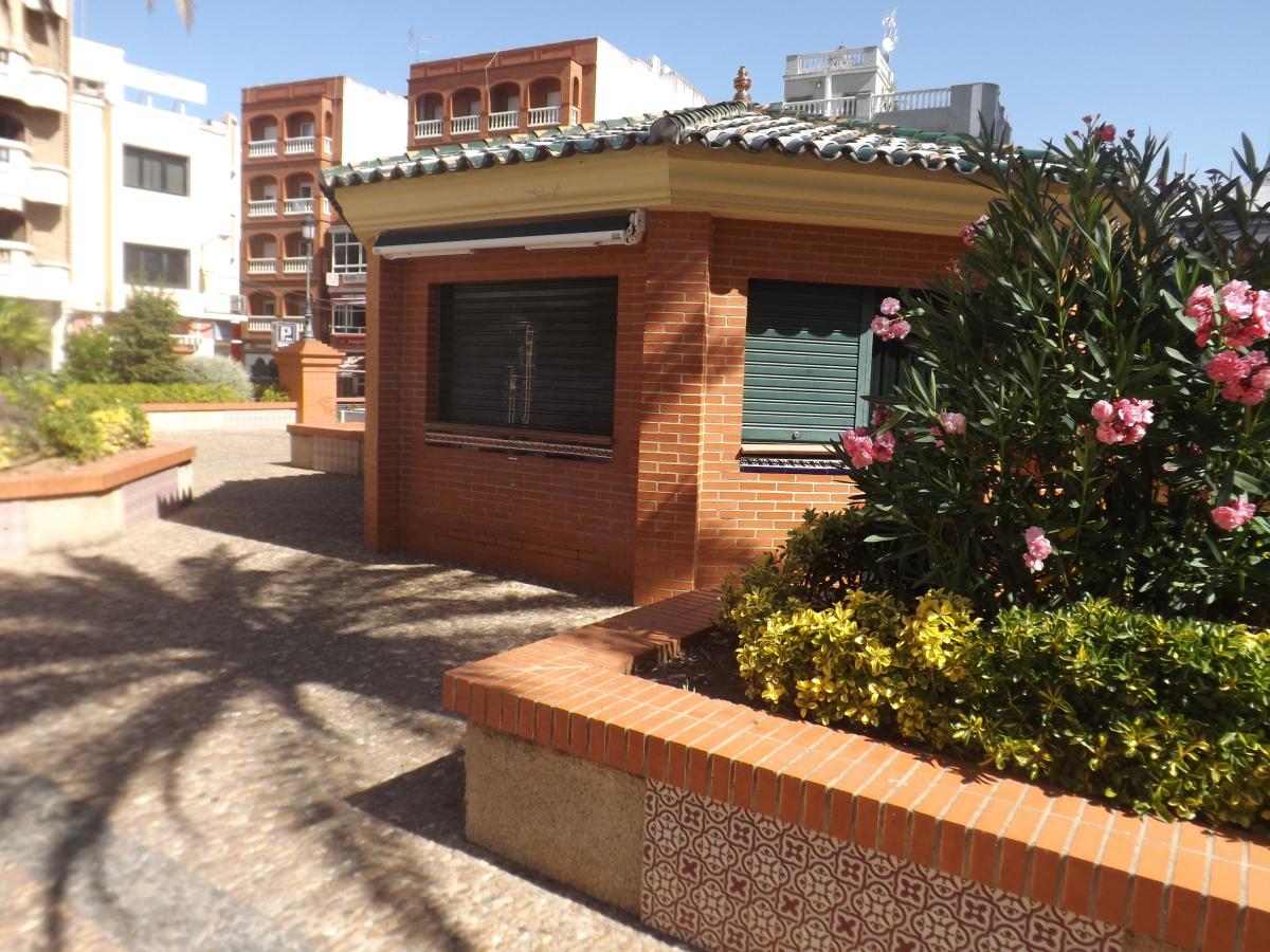 Adjudicados los quioscos municipales de Dulce Chacón y Espronceda