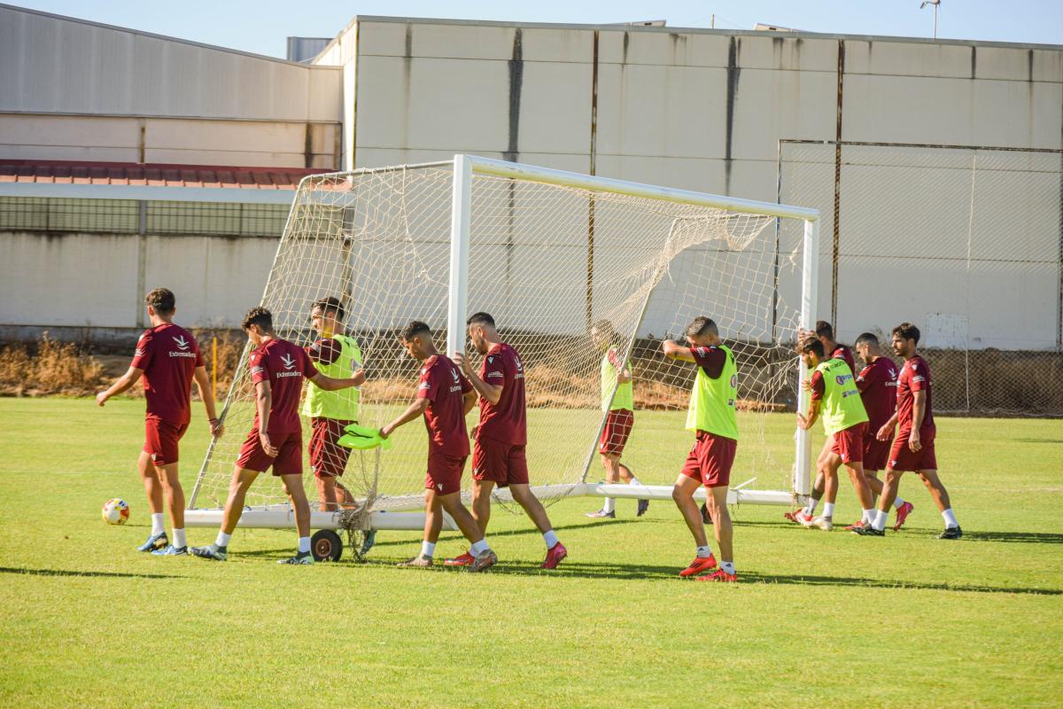 El Extremadura se enfrenta a su primer amistoso ante el Zamora