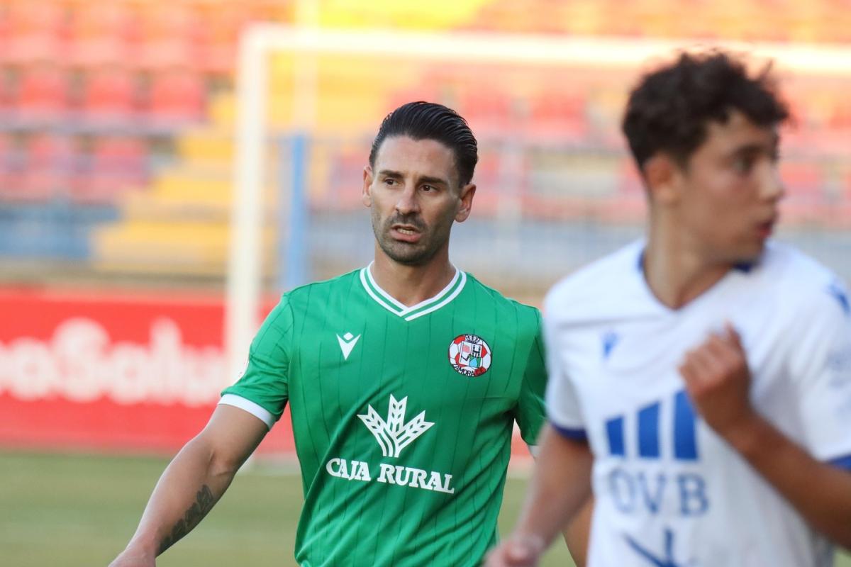 El primer encuentro de pretemporada del CD Extremadura se salda con un empate ante el Zamora