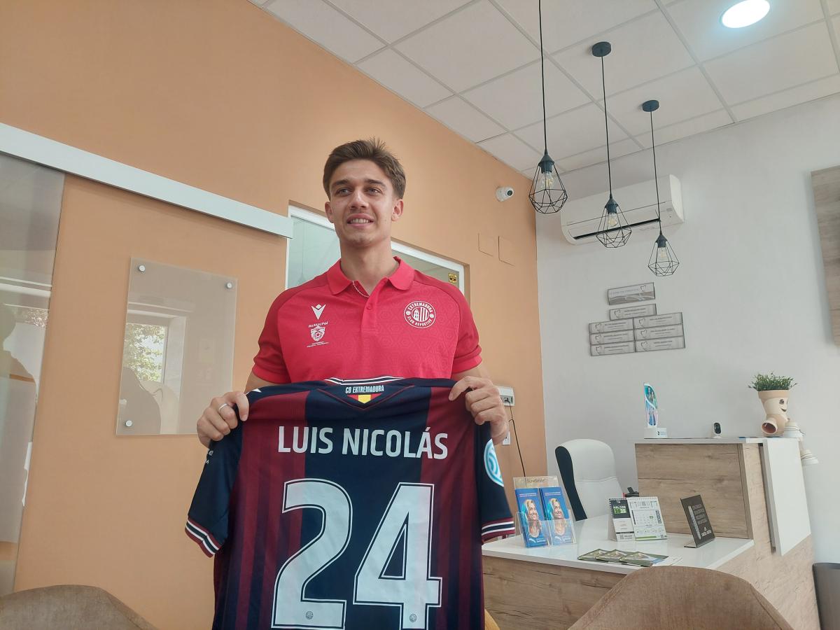 El centrocampista Luis Nicolás Morcillo se incorpora al CD Extremadura