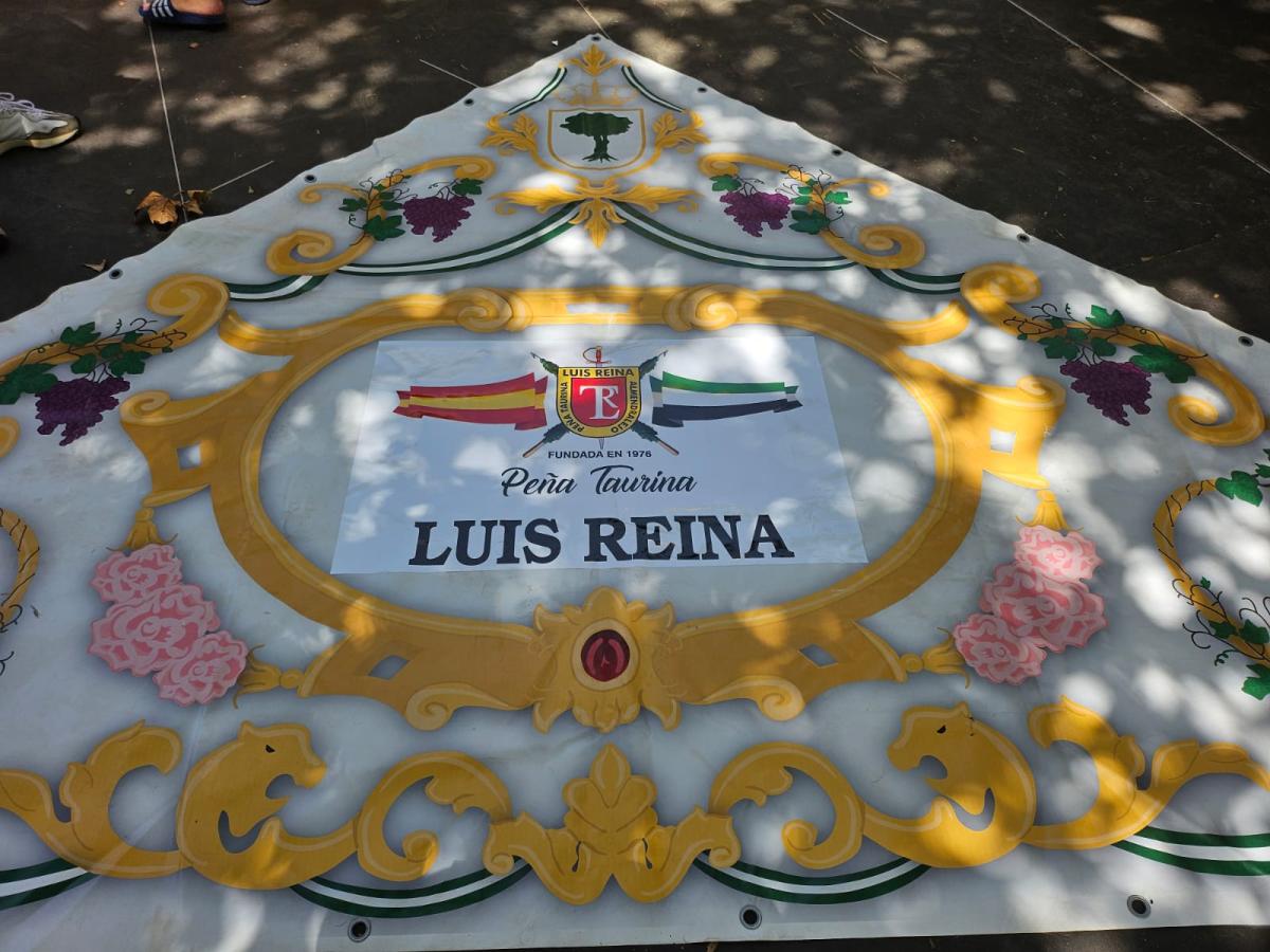 La Peña Taurina Luis Reina vuelve a tener caseta en el ferial seis años después