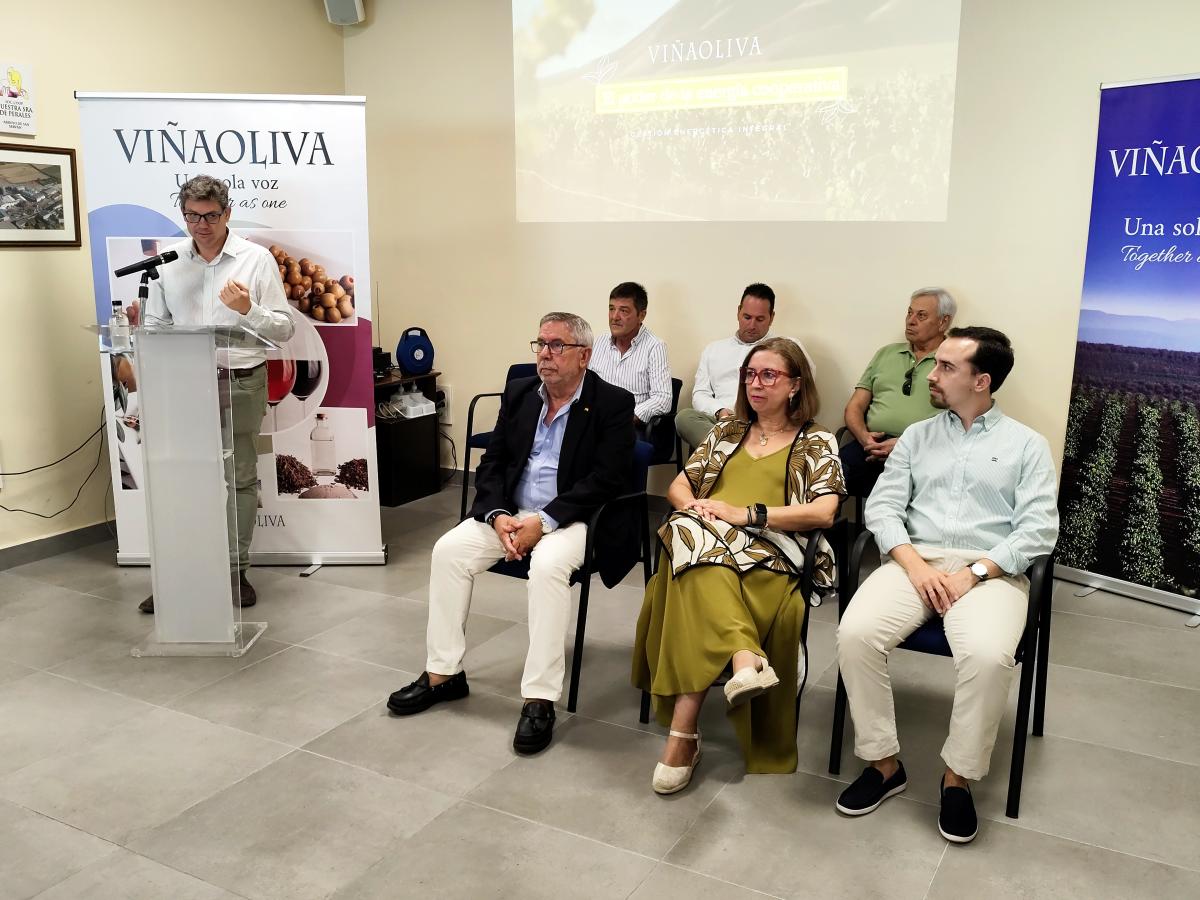 Viñaoliva presenta un proyecto de eficiencia energética que beneficiará a 9.000 familias