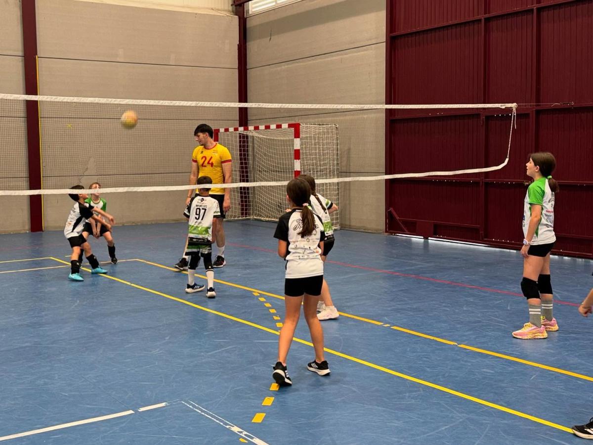 El club voleibol Almendralejo inicia la campaña de inscripciones de la nueva temporada