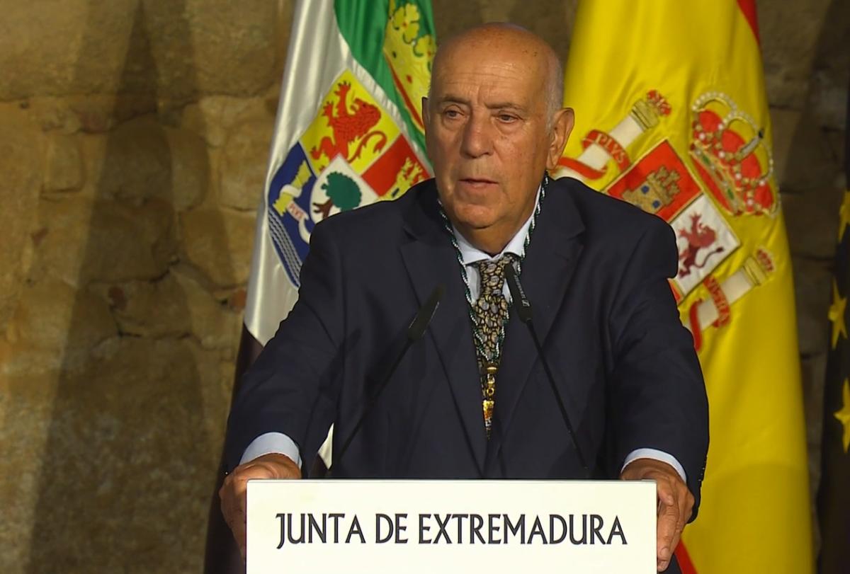 Marcelino Díaz aboga por la creación de empresas durante su discurso en el teatro