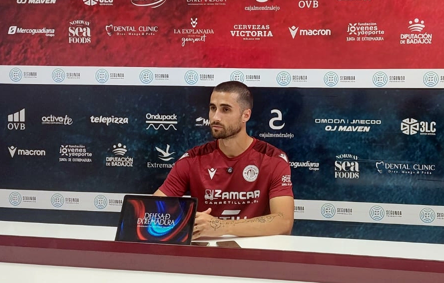 El Extremadura viajará el domingo para medirse ante el Real Jaén
