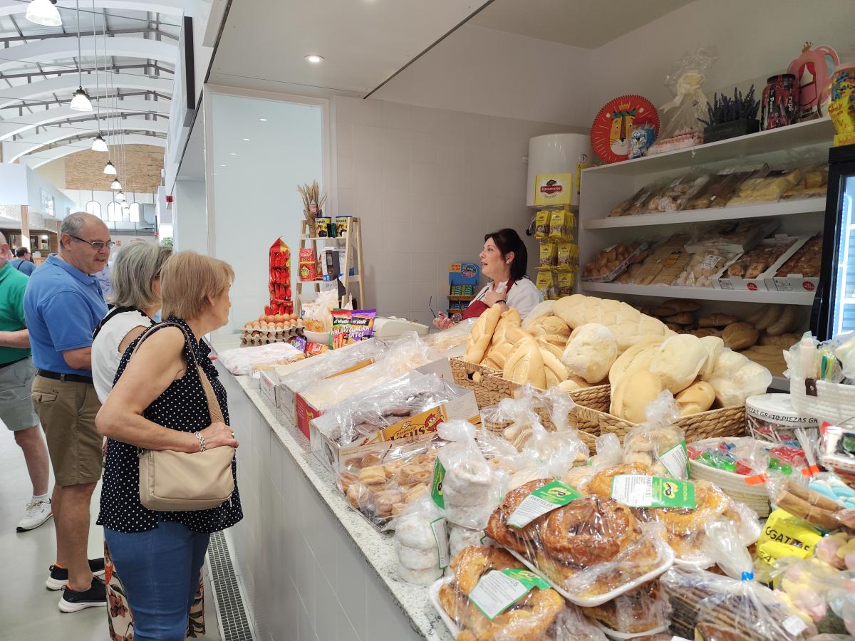 El  mercado municipal regresa a su ubicación original tras una reforma de 2,8 millones