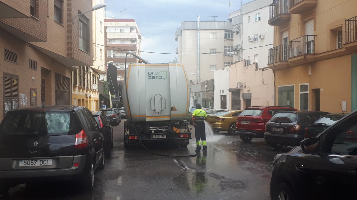 Prevista la intensificación de las tareas de baldeo en las calles de la ciudad