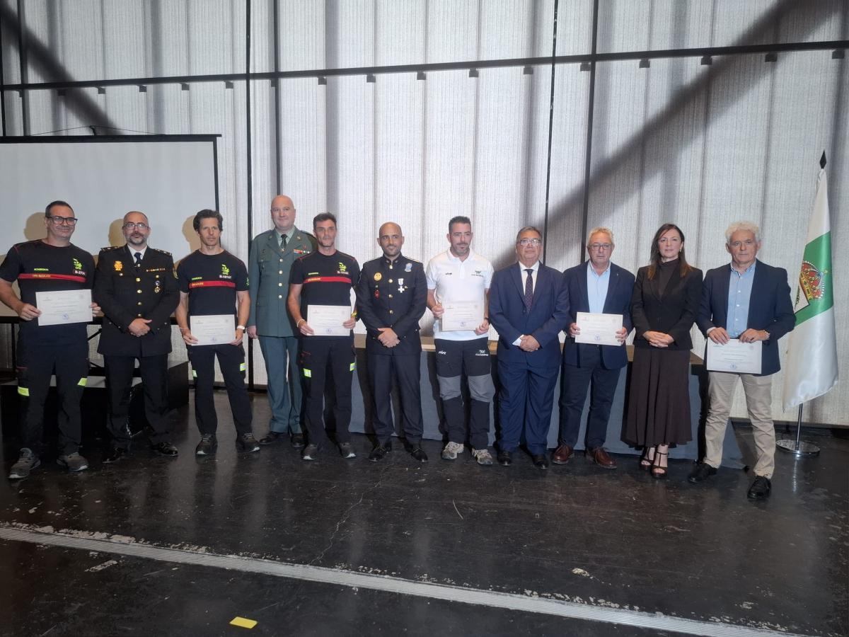La Policía Local concede distintas condecoraciones en el día de su patrón
