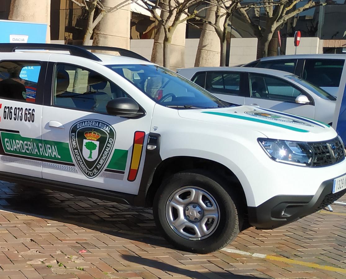 Una reunión aborda la posibilidad de iniciar el servicio nocturno de la Guardería Rural