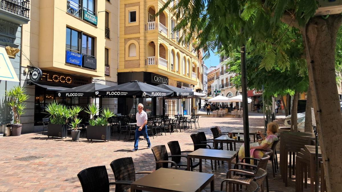 La sustitución del solado en la calle Real incluirá la ampliación del alumbrado