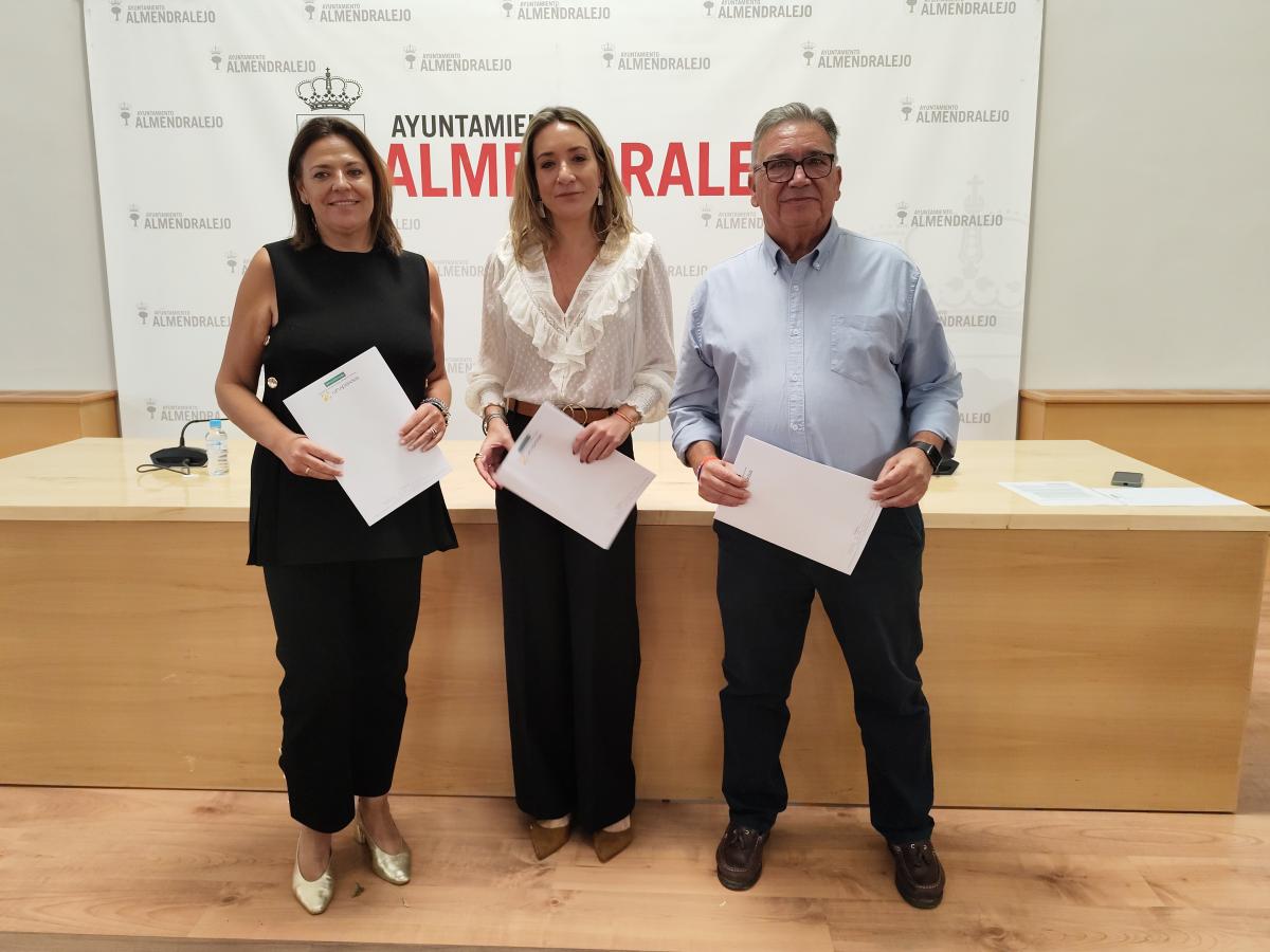 El Ayuntamiento cederá tres parcelas a la Junta para la construcción de VPO