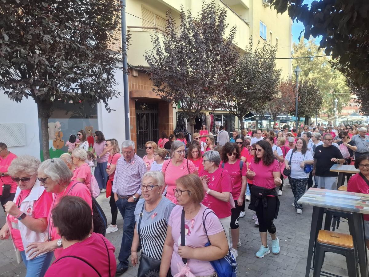 Reivindican más investigación y recursos en el día contra el cáncer de mama