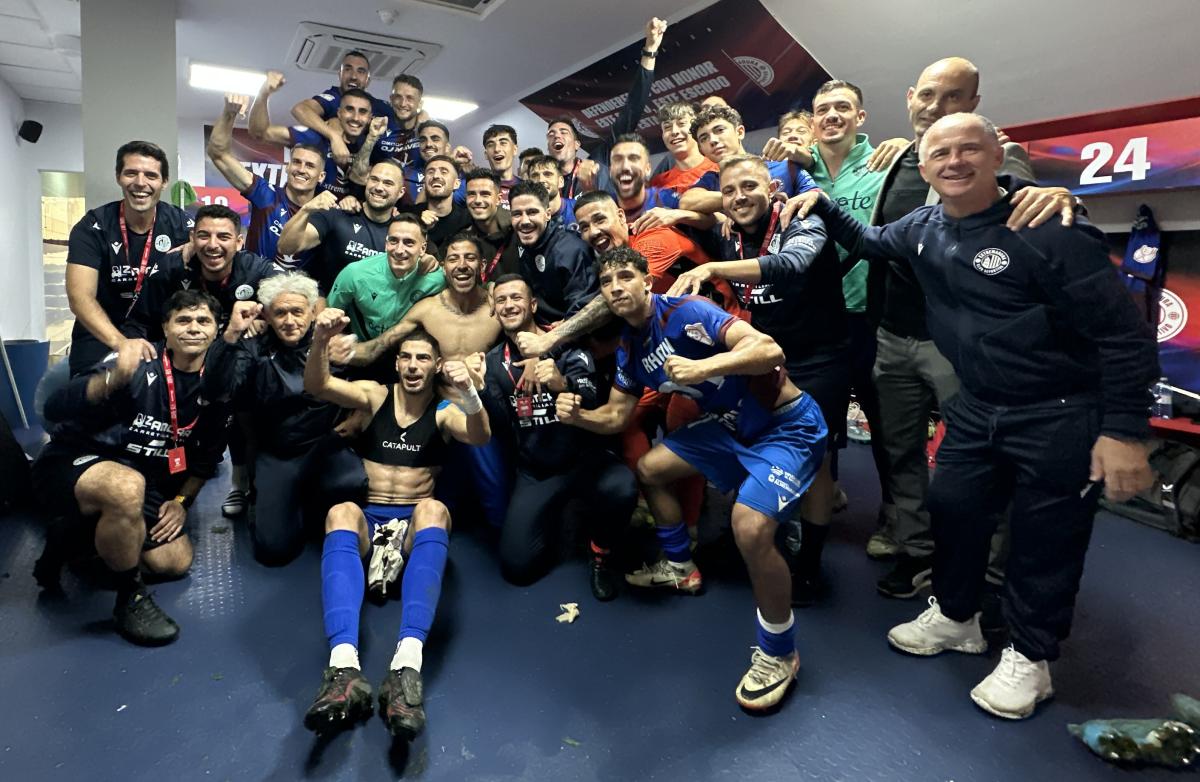 Noche mágica en Almendralejo con un Extremadura que hace caer a Las Palmas